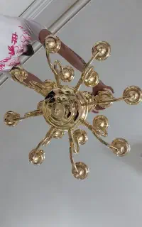 لوستر برنجی سالم ۱۶ شاخه