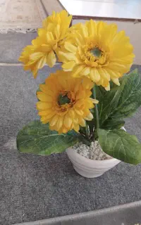 گلدون مصنوعی .جنس خارجی ..گلدون سرامیکی