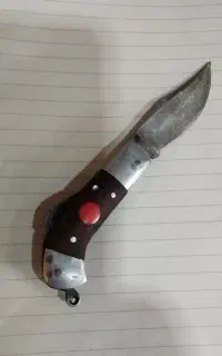 چاقو ضامن دار