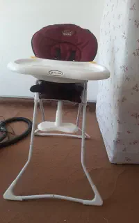 صندلی غذاخوری کودک