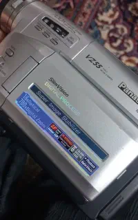 دوربین فیلمبرداری پاناسونیک اصل ژاپن باهمه لوازم