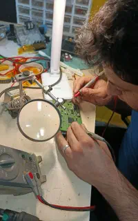 آموزش اشتغال تعمیر موبایل لپ تاپ ماینر هشبرد