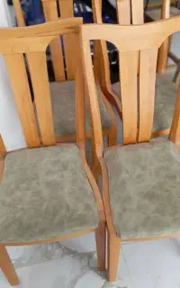 میز نهار خوری استفاده نشده