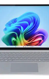 سرفیس لپتاپ ۷ اکبند