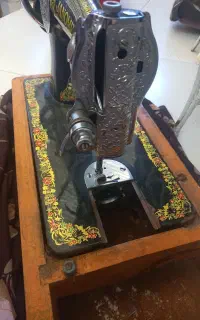 چرخ خیاطی در حد نو