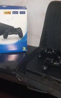 فروش PS4 اسلیم ۱ ترابایت تمیز دو دسته اصل با کارتن