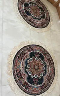 دو عدد فرش گرد باهم شیشوپونصد