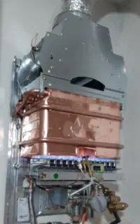 تعمیرات و نصب انواع آبگرمکن بخاری و پکیج
