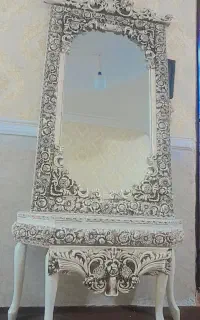 آیینه کنسول در حد نو