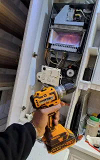 تعمیر و سرویس انواع پکیج و رادیاتور در کل شهر رشت