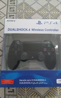 دسته پلی استیشن ۴