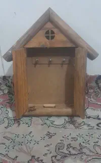 جا کلیدی چوبی با طرح ونقش کلبه ی درختی