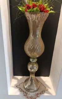 گلدان طلایی