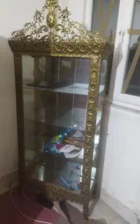 بوفه و ساعت برنجی