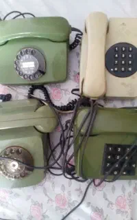تلفن رومیزی قدیمی