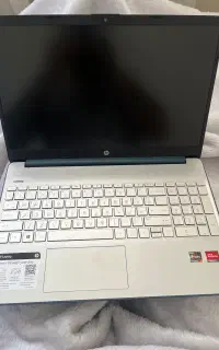 لبتاب ۱۵.۶اینچی hp در حد تست روشن شده