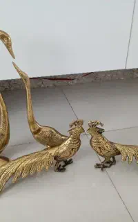 مقداری برنز قدیمی و سنگین وزن