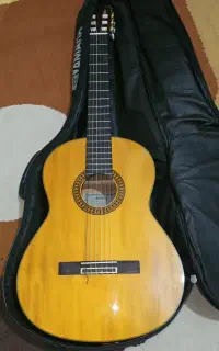 گیتار YAMAHA C80 اورجینال با سافت کیس