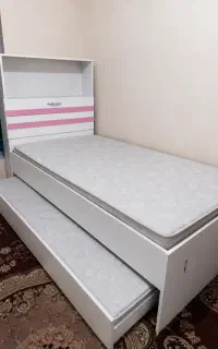 تخت مهمان میزبان