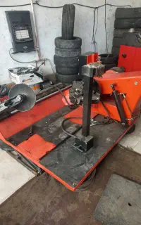 تعویض لاستیک تنظیم بادبالانس پنچری تیوبلس نیسان