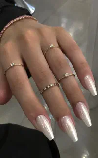 دعوت به همکاری با ناخن‌کار