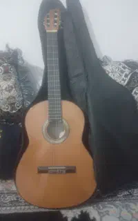 گیتار یاماهاc70