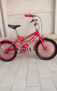 دوچرخه قرمز