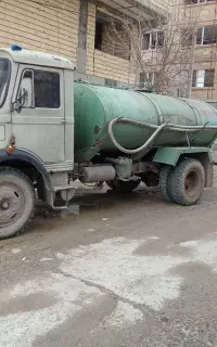 به یک کارگر سیمان ریز پای دستگاه فوم بتن نیاز مندم