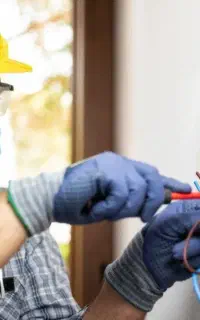 سیم کشی وبرقکاری ساختمان باقیمت مناسب آستارا