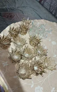 تعدادی لاله عباسی قدیمی لوستر