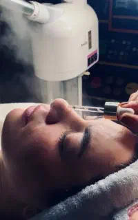 پاکسازی پوست . موخوره گیری مو