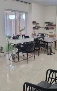 اجاره میز ناخن و تخت مژه