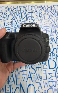 Canon 250 D