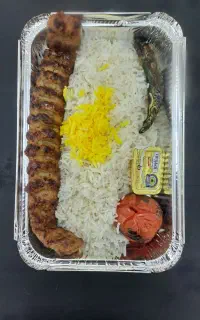 ویزیتور خانم درکافه رستوران
