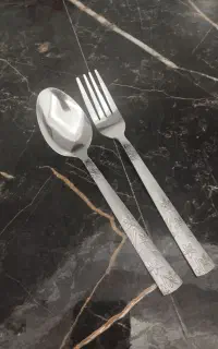 قاشق و چنگال از هر کدوم ۳۰ عدد