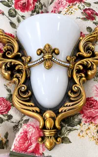 لوستر دیوار ی