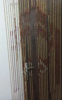 پرده چوبی ودوعدد دیوار کوب چوبی