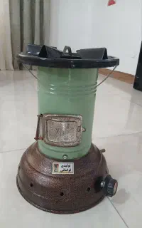فروش یک عدد سبزی خردکن ویک عددچراغ والور هرنو