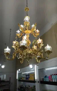 لوستر سلطنتی  ۴۵ کیلو وزنشه  دوطبقه بفروش می‌رسد