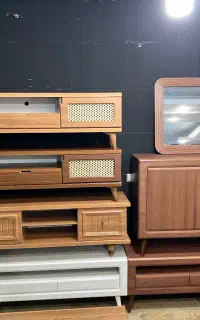 میز تلویزیون ۱۰۷۰