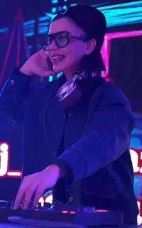 دیجی خانم dj فرناز