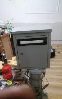 صندوق پست قدیمی