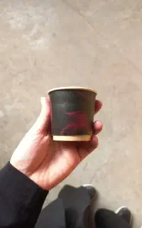 لیوان یکبار مصرف