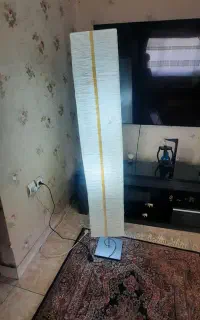 آباژور ایستاده
