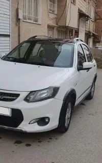 کوئیک R مدل ۱۴۰۱ سقف مشکی