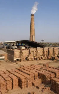 استخدام نیروی فنی