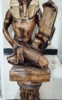 مجسمه فرعون مصر