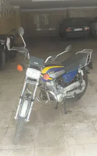 هوندا ۱۲۵ کبیر مدل ۱۴۰۳، تمیز و سالم، سند به نام