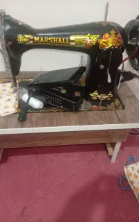 چرخ خیاطی سالم وتمیز
