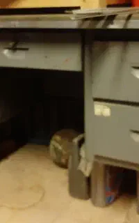 میز کار فلزی